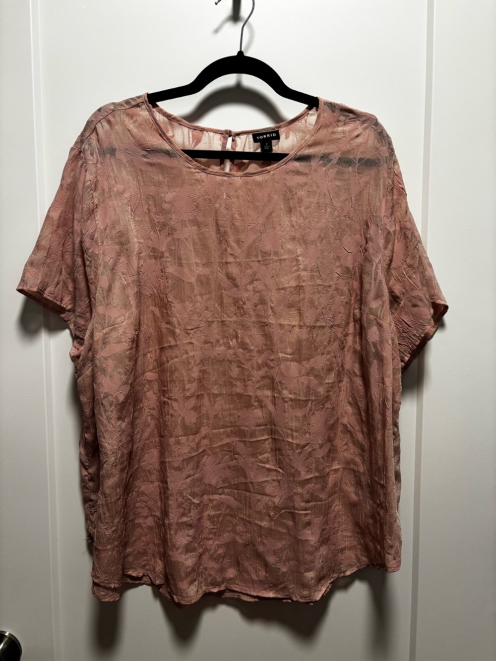 torrid Dusty Rose Embossed Short Sleeve Blouse